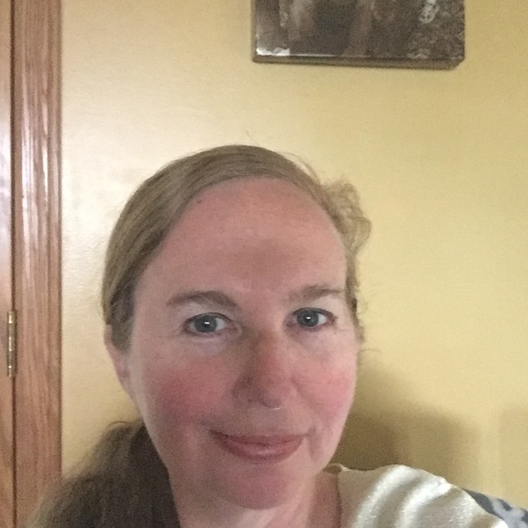 Meet your Posher, Amy - Picture 1 of 1